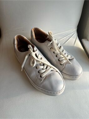 Born White Leather Low-Top Sneakers